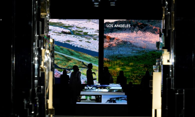 معرض مدينة المستقبل "ذا لاين" يختتم فعالياته بعروض مرئية وتقنياتٍ هندسية